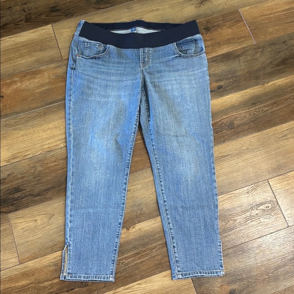 Old Navy Maternity Jeans- 16 Long - Picture 1 of 4